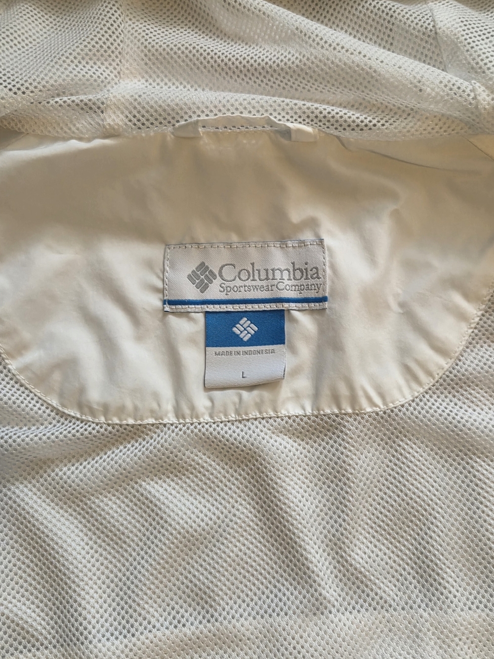 Columbia This jacket is a white and navy blue Columbia windbreaker - Picture 9 of 12